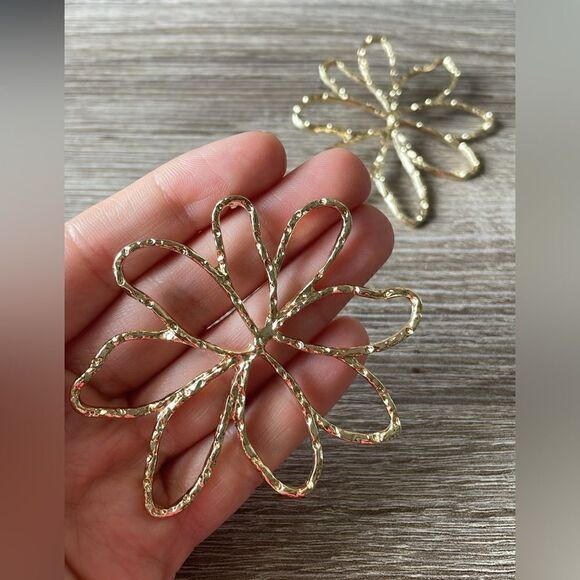 flower earrings A14 - Picture 5 of 6